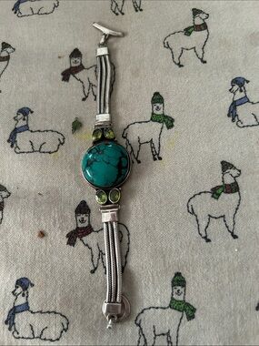 Pretty silver turquoise and peridot bracelet